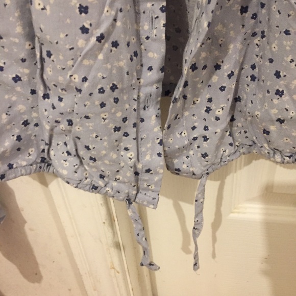 H&M blue floral patterned blouse USA size 2 - Picture 2 of 8